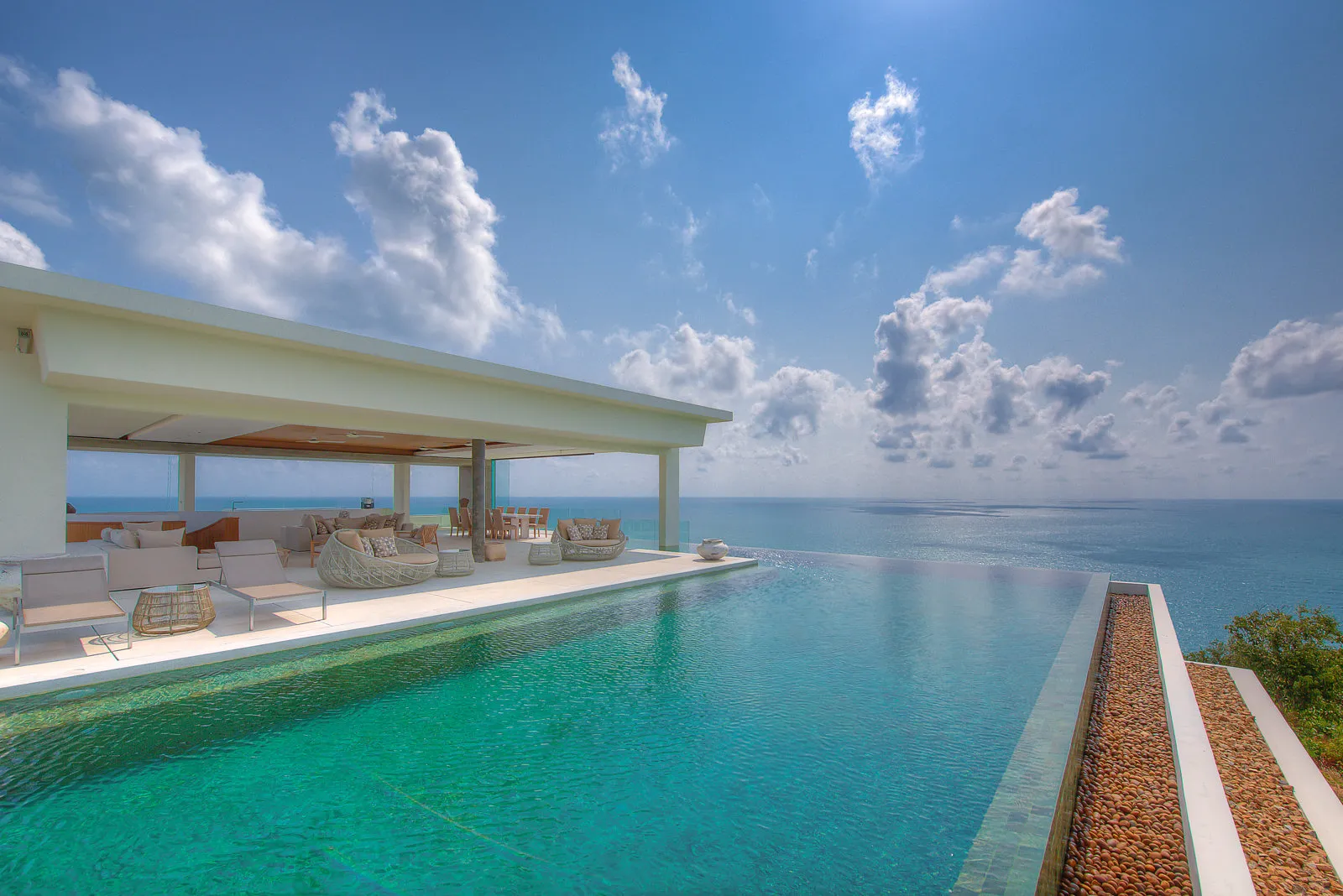 Sea-view infinity pool with lounge terrace and ocean panorama, Koh Samui
